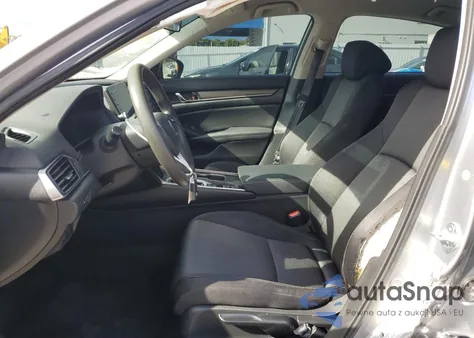 2021 Honda Accord Lx z USA, uszkodzony, nr VIN 1HGCV1F17MA112218